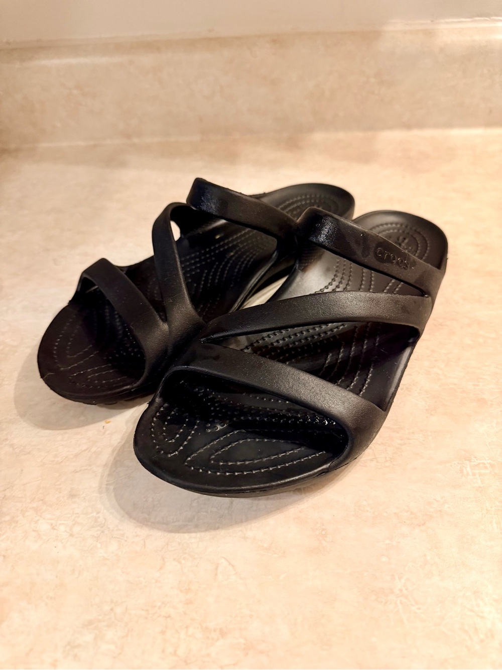 CROCS Women’s Black Multi-Strap Slide Sandal